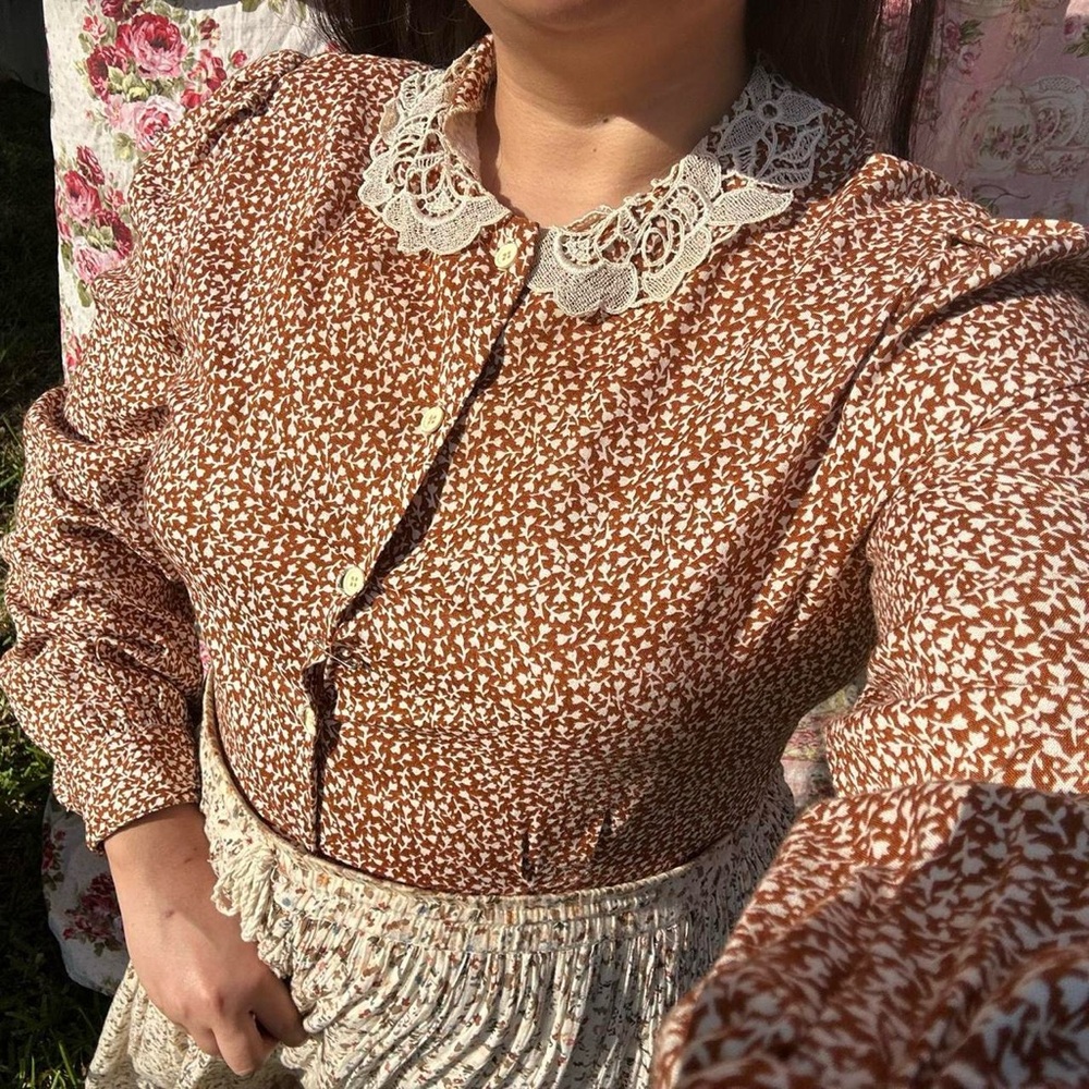 Brown Floral Lace-Collar Blouse - Women